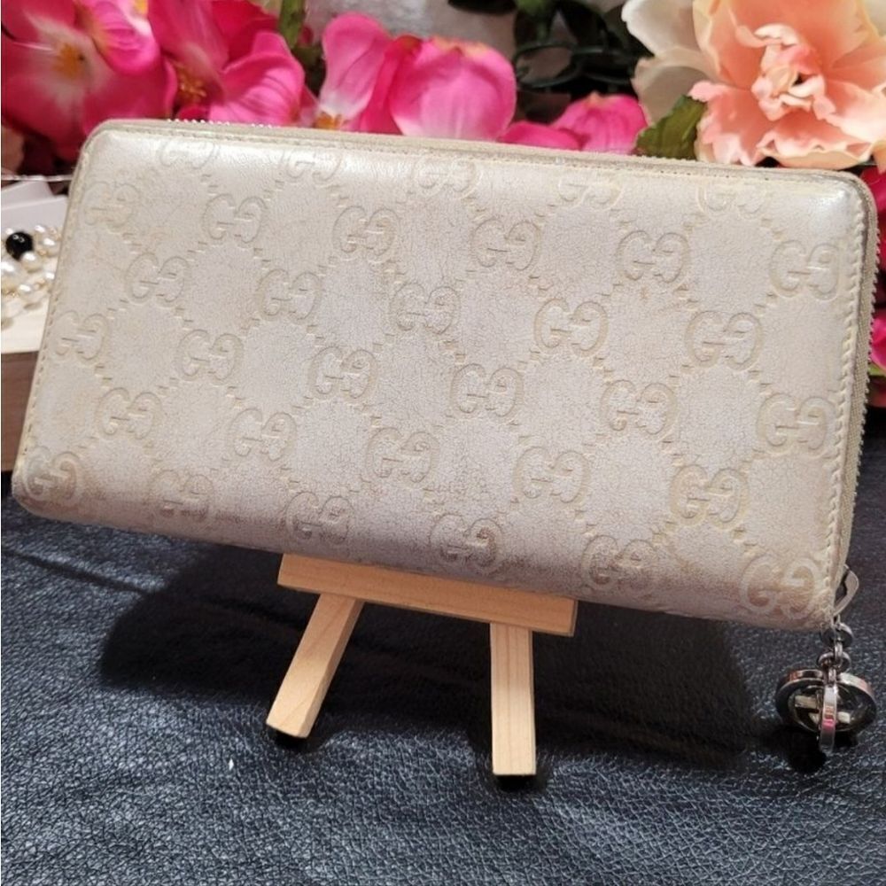 Gucci Beige Guccissima Leather Long Wallet Authentic